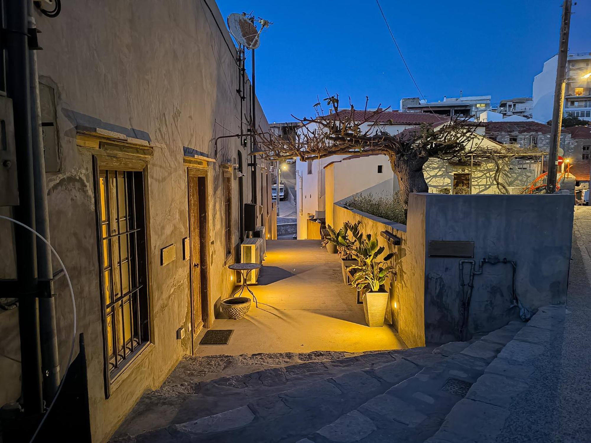 Charming Old Tannery House With Spacious Veranda And Stunning Sea View! Ханя Екстериор снимка
