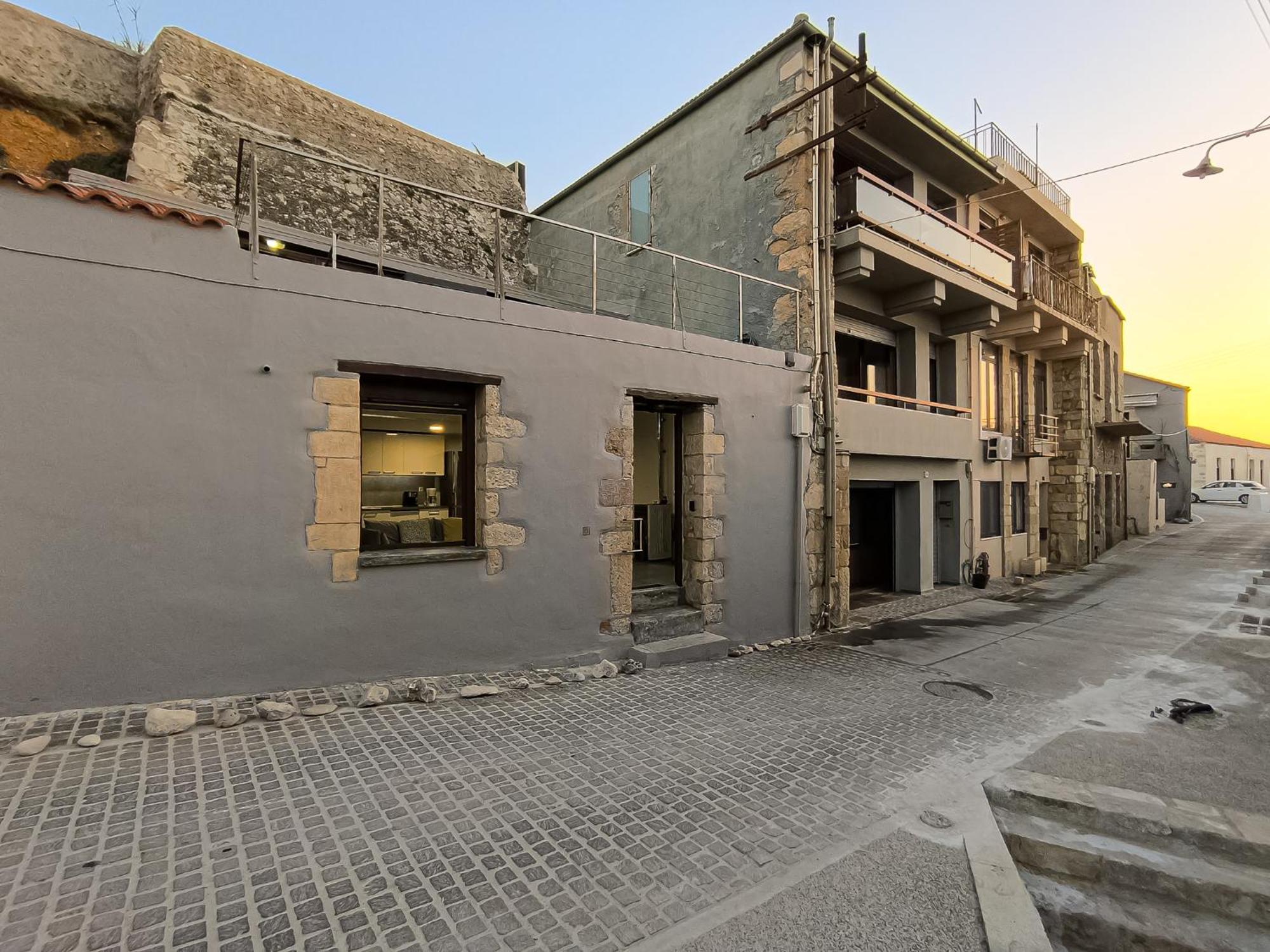 Charming Old Tannery House With Spacious Veranda And Stunning Sea View! Ханя Екстериор снимка