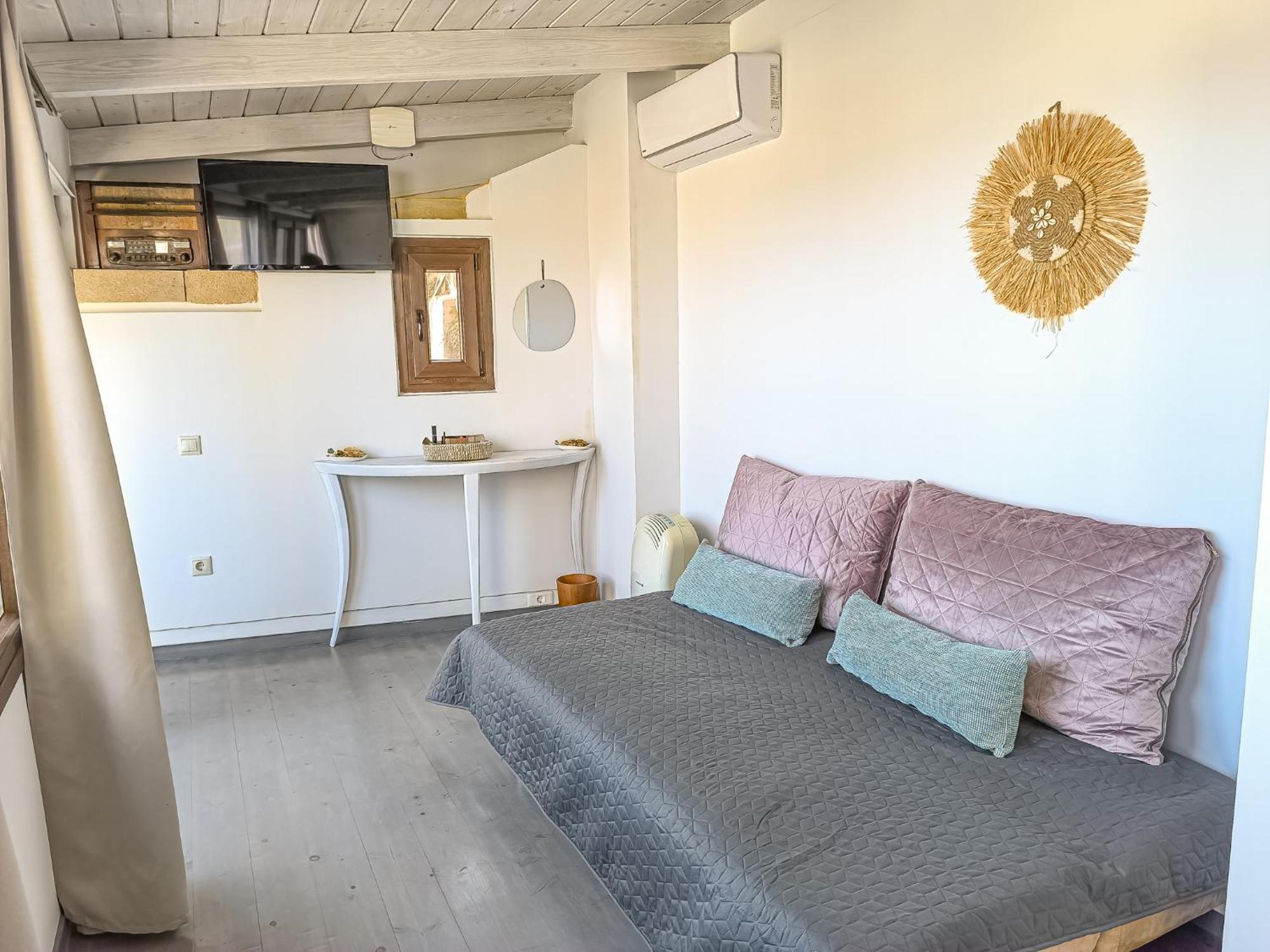 Charming Old Tannery House With Spacious Veranda And Stunning Sea View! Ханя Екстериор снимка